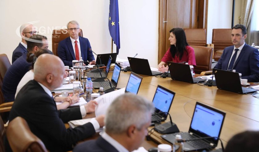Кабинетът назначи първите шестима областни управители
