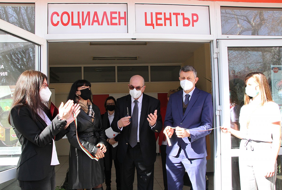 Психолози ще оказват подкрепа на гореща COVID-линия
