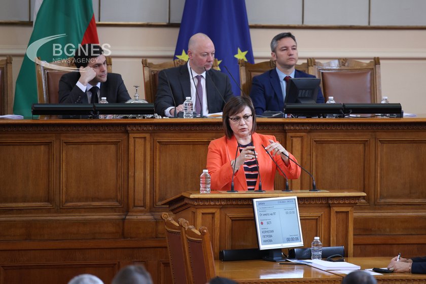 Нинова: Приетата програма на НС представлява още една изгубена седмица
