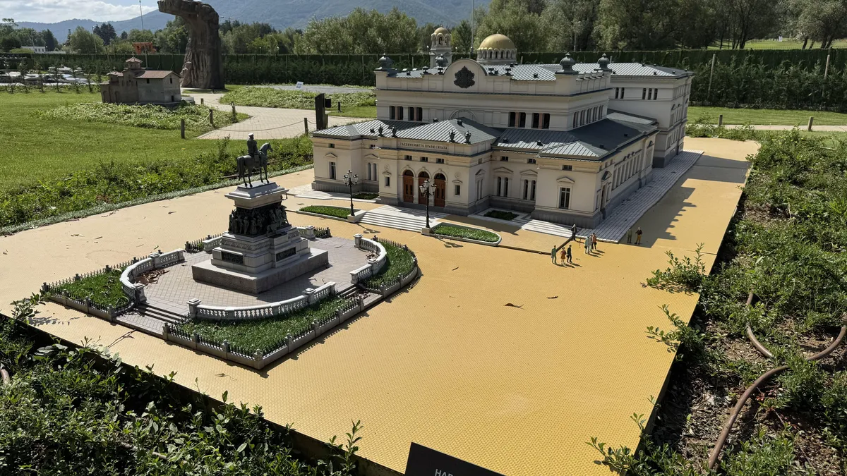 „България ленд“ – красотата в умален размер 