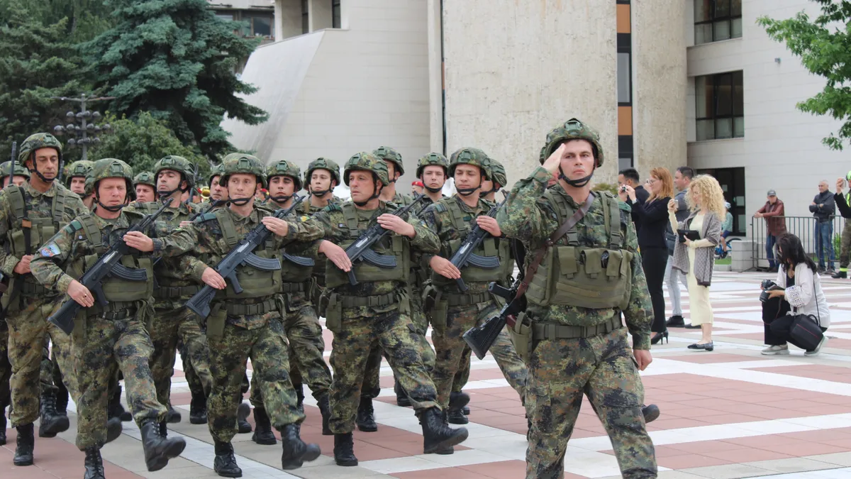 Българският контингент в КФОР патрулира в Северно Косово