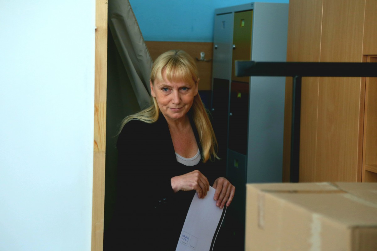Българските власти са поискали сваляне на имунитета на Елена Йончева в ЕП