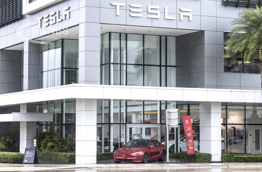 Tesla стартира проект за огромен завод за батерии в Шанхай