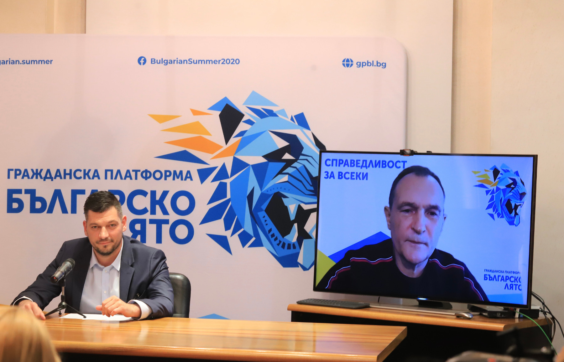 Божков повежда две от софийските листи на „Българско лято“