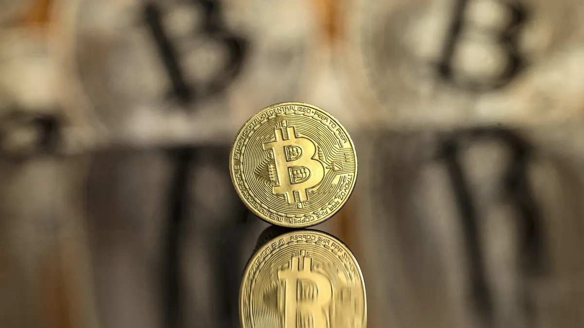 Биткойнът достигна рекорден връх на фона на оптимизма по отношение на законодателството на САЩ