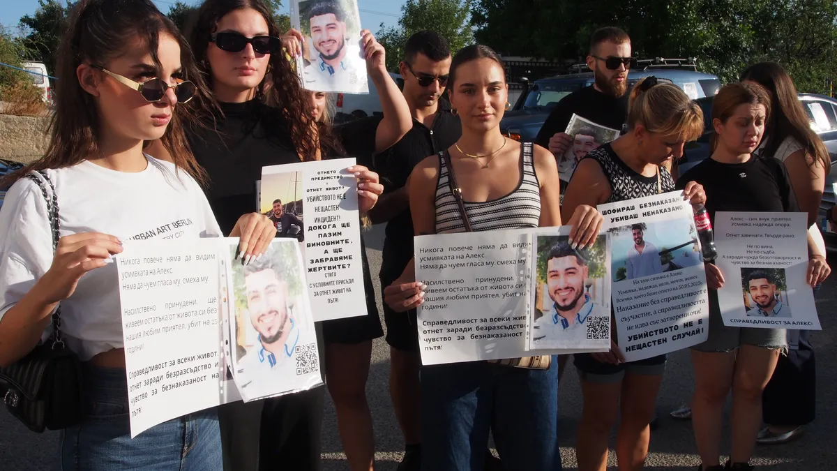 Близки на загинал на пътя мъж излязоха на протест във Варна с искане за ефективна присъда