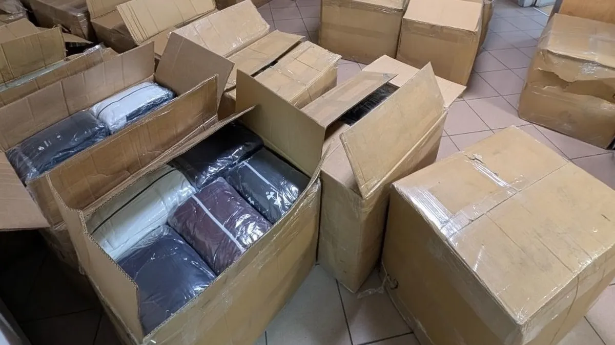 Близо 12 000 чанти, шалове и спортни стоки задържаха митническите служители на МП Лесово
