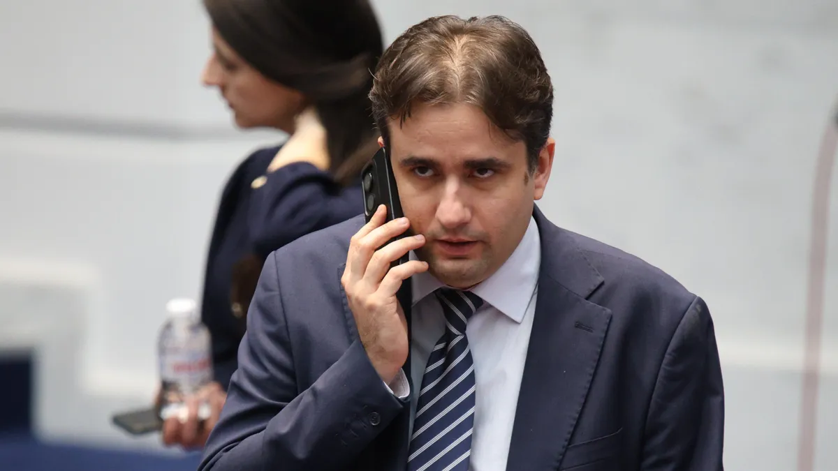 Божидар Божанов: "Демократична България" няма да участва в гласуването