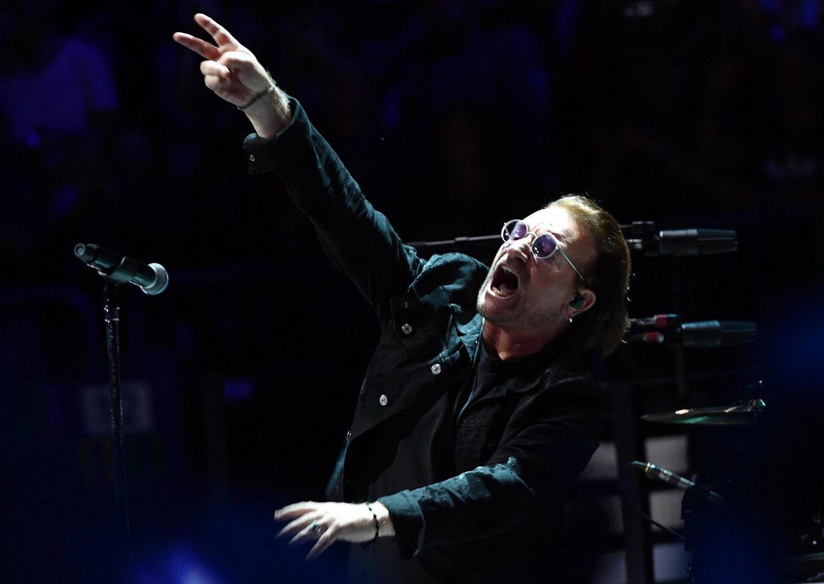 Боно от "U2" с пламенно приветствие към новия президент на САЩ