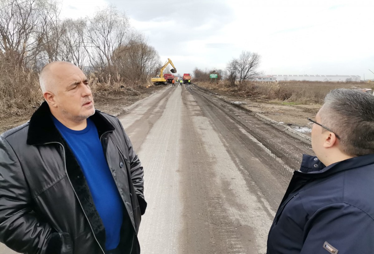 Борисов: Навсякъде, където има компрометиран път, се работи