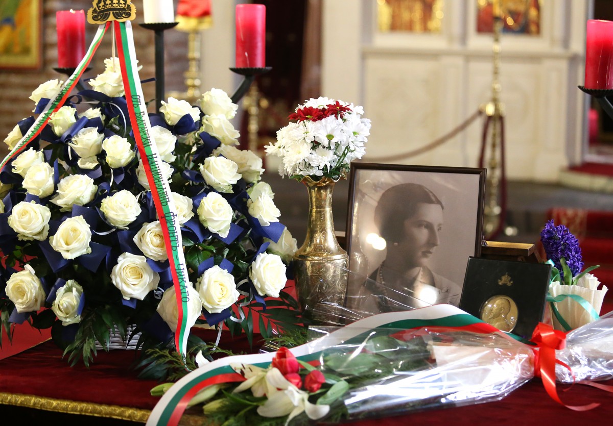 Царица Йоанна: На всеки убит проф. Станишев е проверявал пулса, върху жертвите изсипаха сгурия