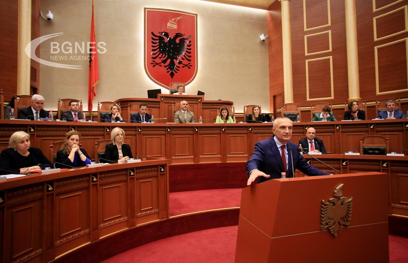 Албанският парламент одобри споразумението за мигрантите с Италия