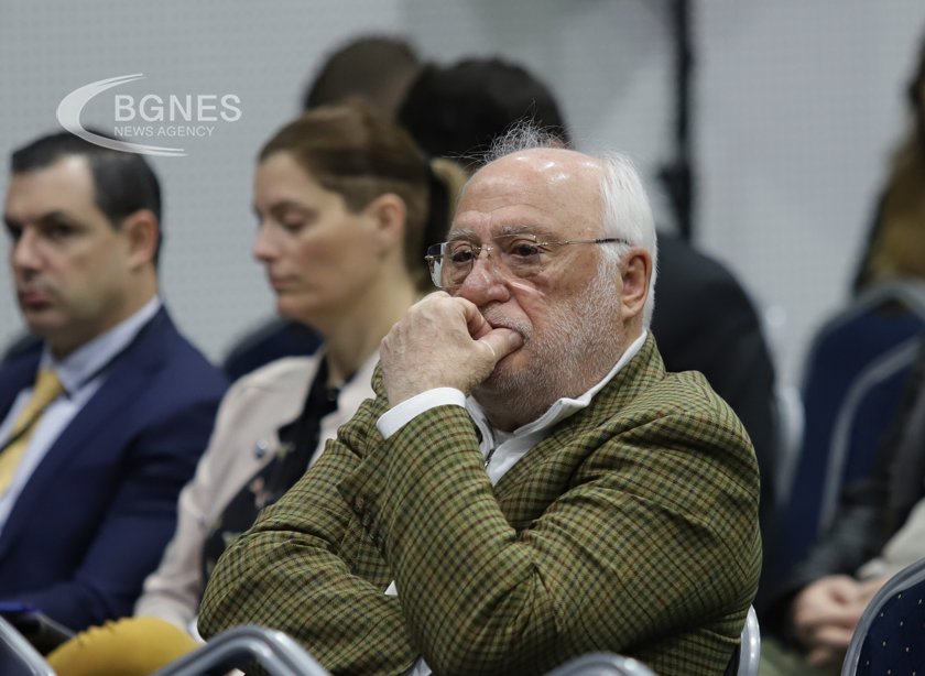 Емилиян Гебрев: Навални е поредната жертва, може да има още