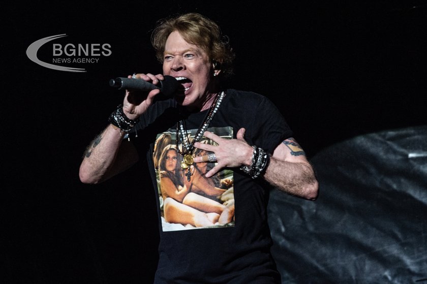 Фронтменът на Guns N' Roses Аксел Роуз беше обвинен в сексуално насилие