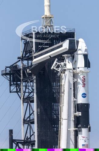 НАСА и SpaceX отлагат мисия в космоса  
