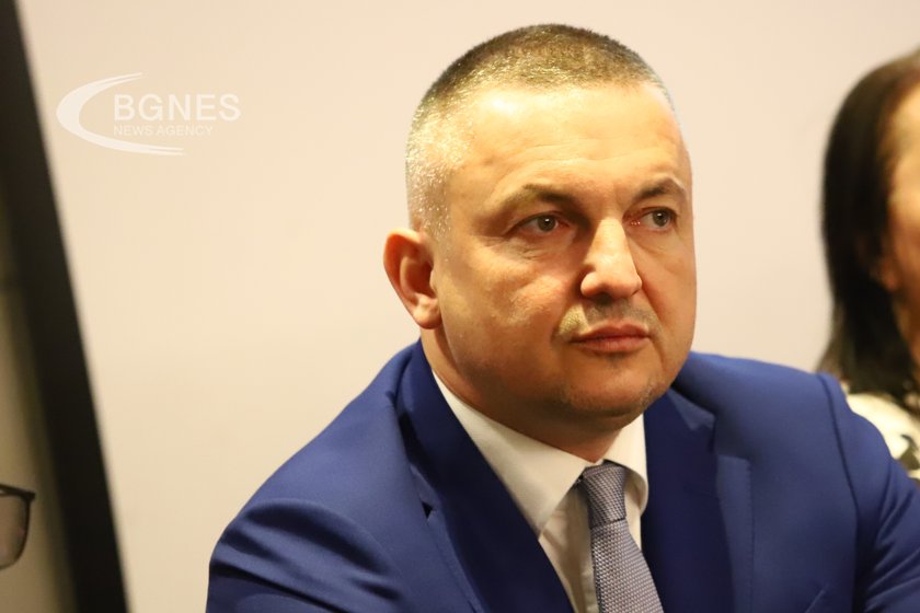 Портних: Гласувах срещу шарлатанията, която в последните години спря всичко важно за Варна