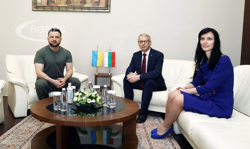 Световната преса: С посещението на Зеленски България променя политическия курс