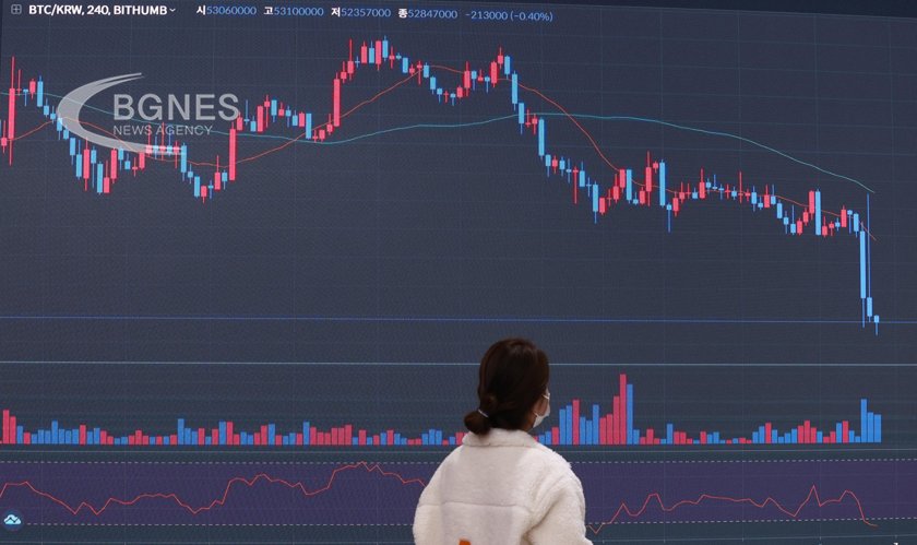 Биткойн достигна 50 000 долара за първи път от повече от две години
