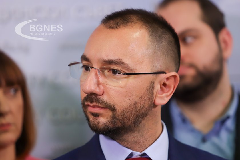 Хекимян: Общинският съветник, причинил катастрофа в нетрезво състояние, все още е част от групата на ППДБСС