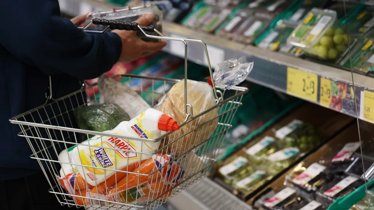 Цените на хранителните продукти са спаднали с 2% през 2024 г.