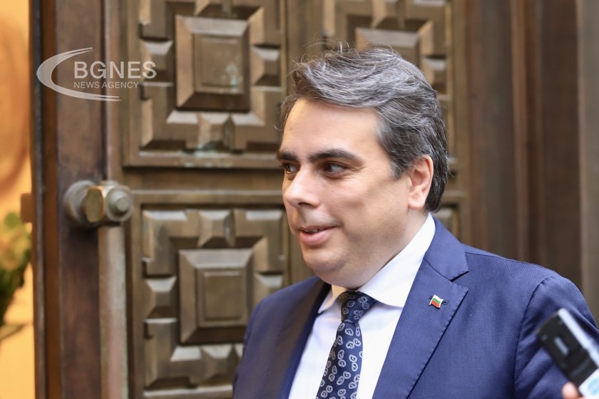 Василев: Започваме работа по вариант на Бюджет, целта е 3% дефицит