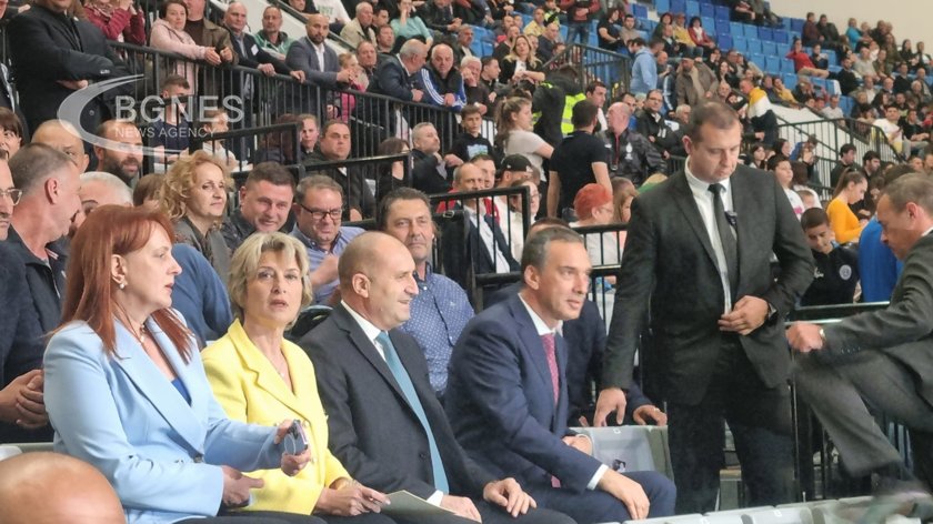 Румен Радев откри "Арена Бургас": Градът отдавна чака тази зала