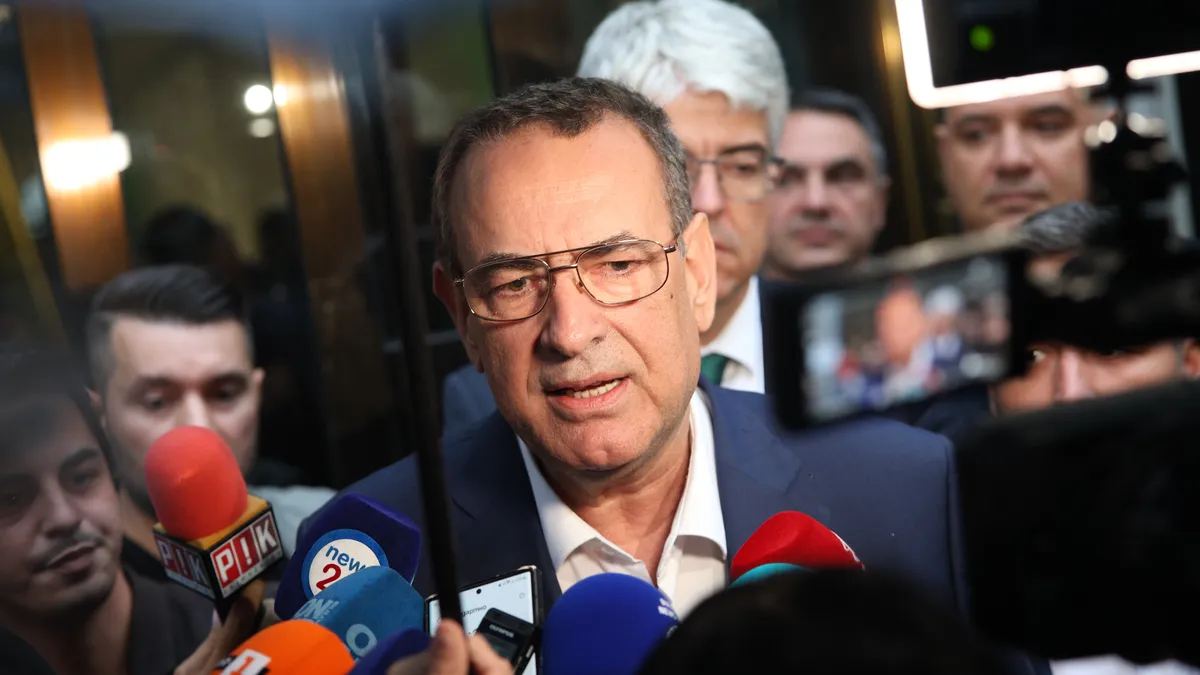Чакъров: С Ахмед Доган стартирахме консултациите за листите, той е в перфектна форма