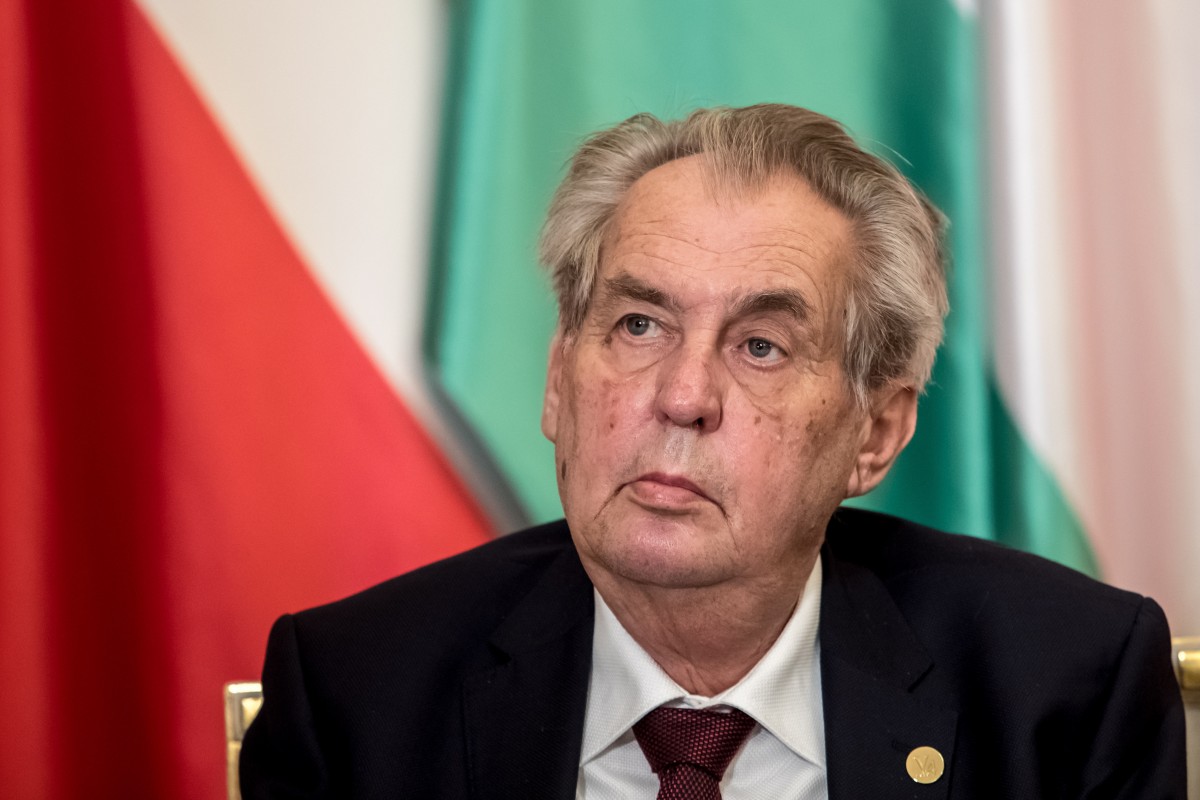 Чешкият президент в болница със счупена ръка