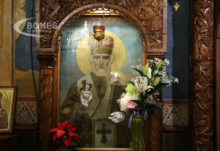 Празнуваме Никулден, над 200 хиляди българи с имен ден