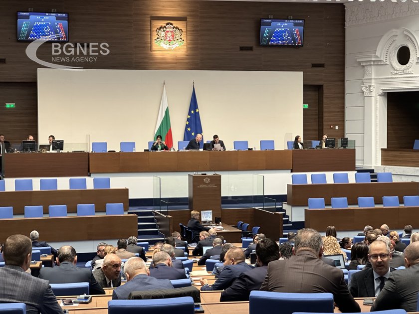 Парламентът събра кворум, 6 депутати напускат парламента