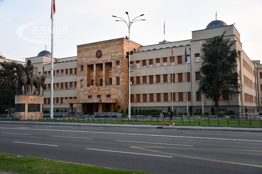 Военно разузнаване: РСМ прилага частично избирателно договора с България