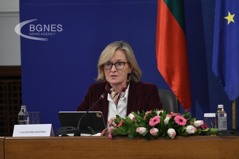Еврокомисар Макгинес: Не гледайте срока за членство в Еврозоната, трябва критериите да бъдат изпълнени