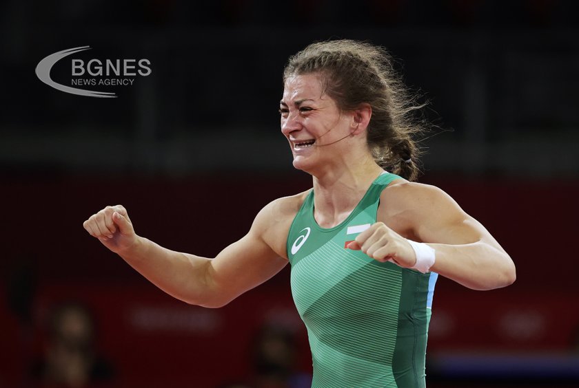 Евелина Николова и Мими Христова с шанс за брозови медали от Световното