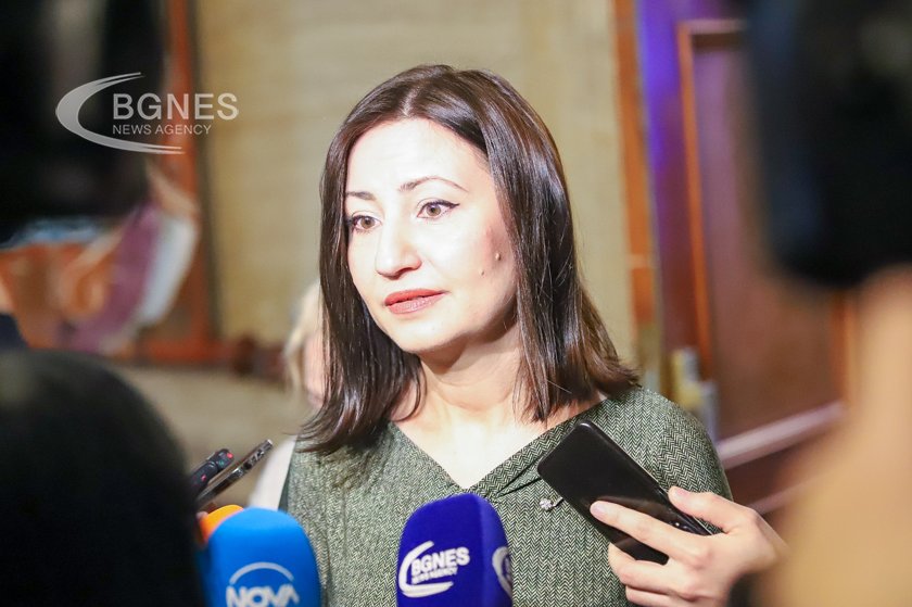 Илиана Иванова: Изкуственият интелект да не се изпуска от контрол