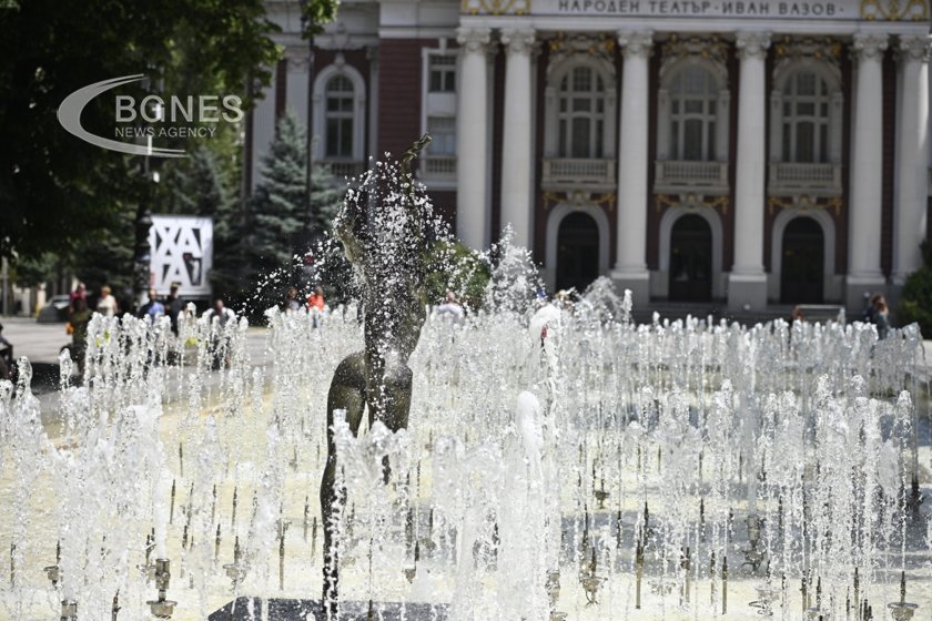 Температурите се повишават, до 40 градуса в 10 области