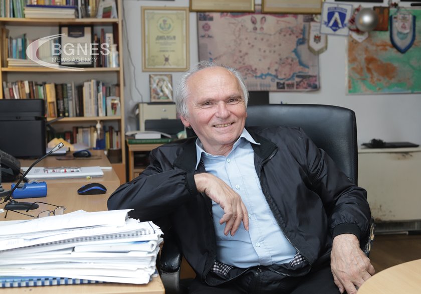 Иван Николов: В Сърбия се отваря българският въпрос - Белград изпраща терористи в Косово, а София - книги