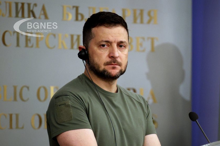 Зеленски предупреди за усилията на Русия да спре войските на Киев