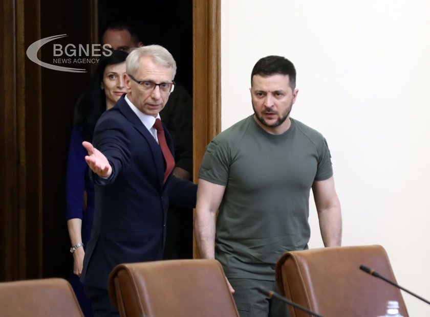 Зеленски пристигна в МС, започват разговорите с Денков и Габриел