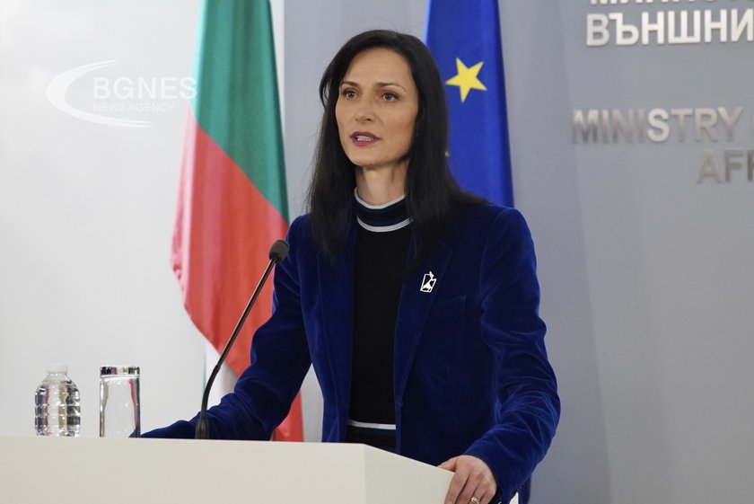 Мария Габриел: Няма да сложа подписа си под меморандума на ПП-ДБ