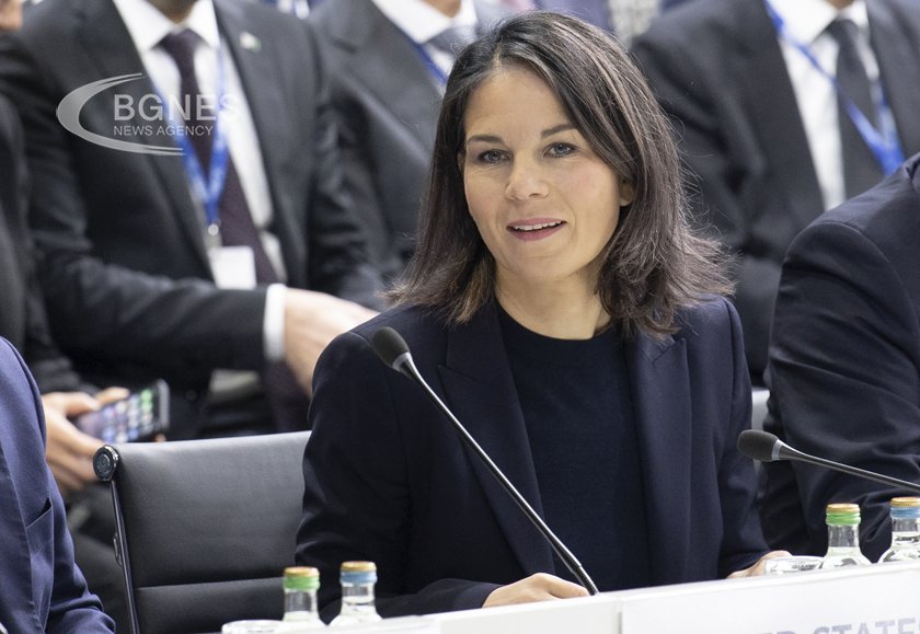 Бербок: Не трябва да позволим на Русия да блокира ОССЕ