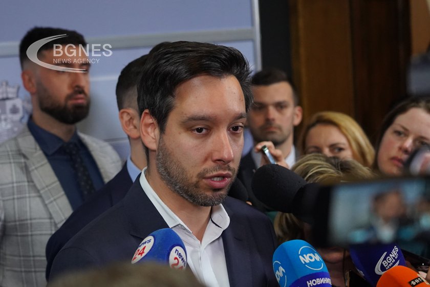 Бонев: Новият корпус на Френската гимназия е опасен, ГЕРБ даде 6 млн. за безобразен ремонт