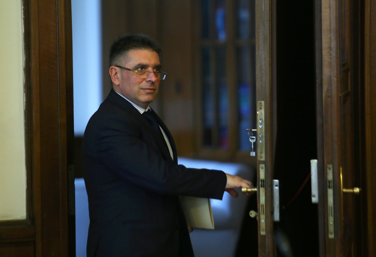 Данаил Кирилов: Очакваме документите от прокуратурата за екстрадицията на Божков