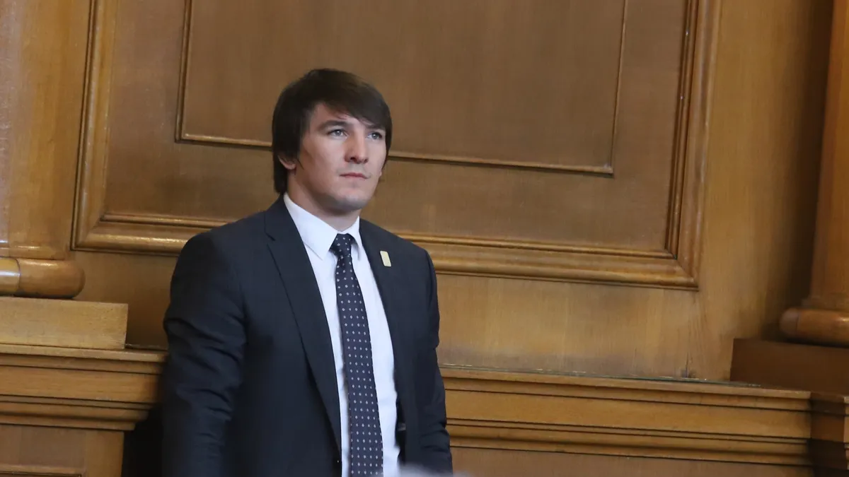 Даниел Александров от ГЕРБ-СДС сам се отказа от депутатския си имунитет