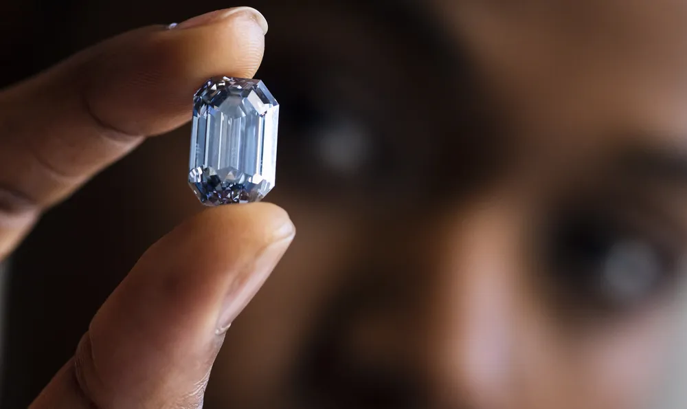 De Beers прекратява производството на изкуствени диаманти