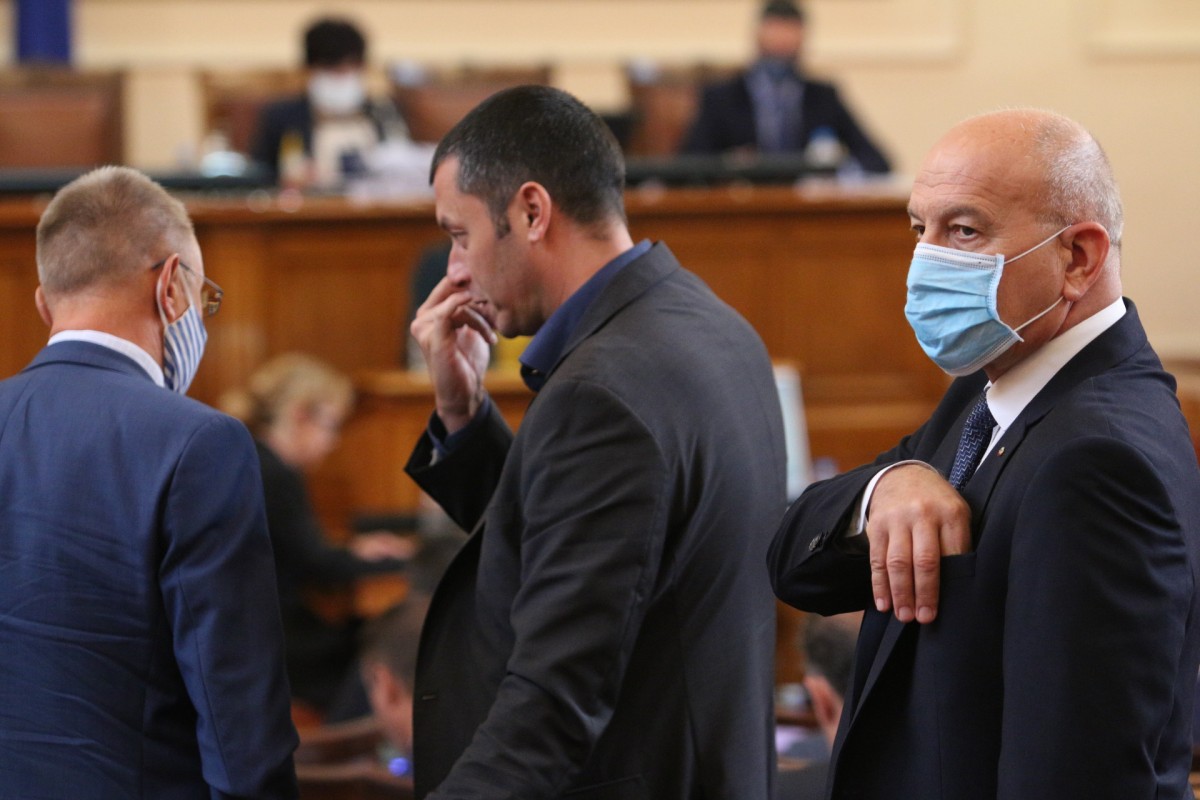 Депутатите обсъждат правила за избор на нов състав на КЕВР