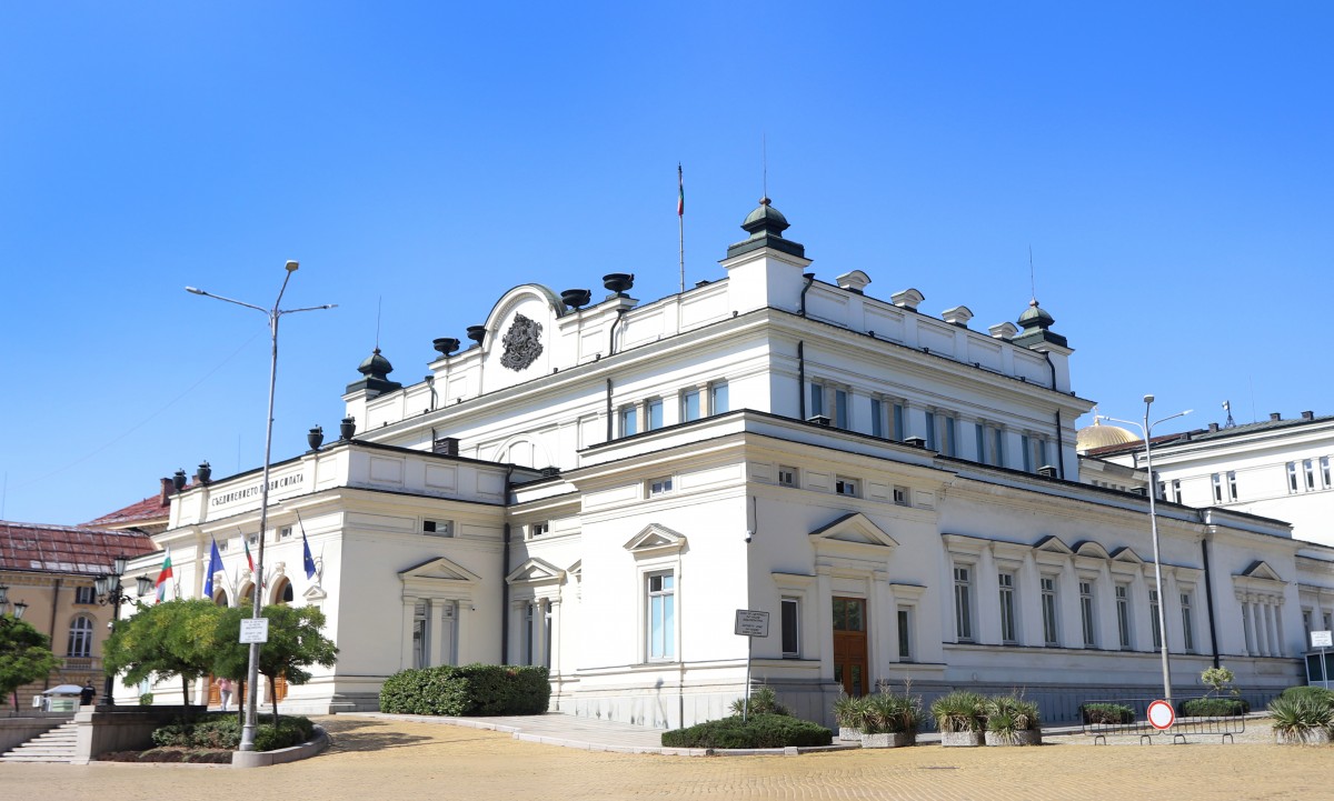 Депутатите се събират за новата пленарна сесия