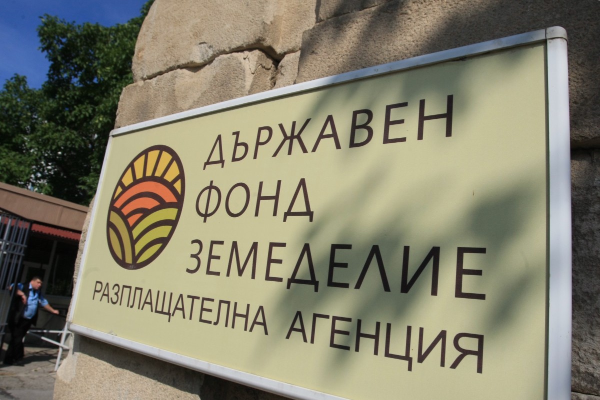 Гешев разпореди специален надзор върху разследванията на къщи за гости