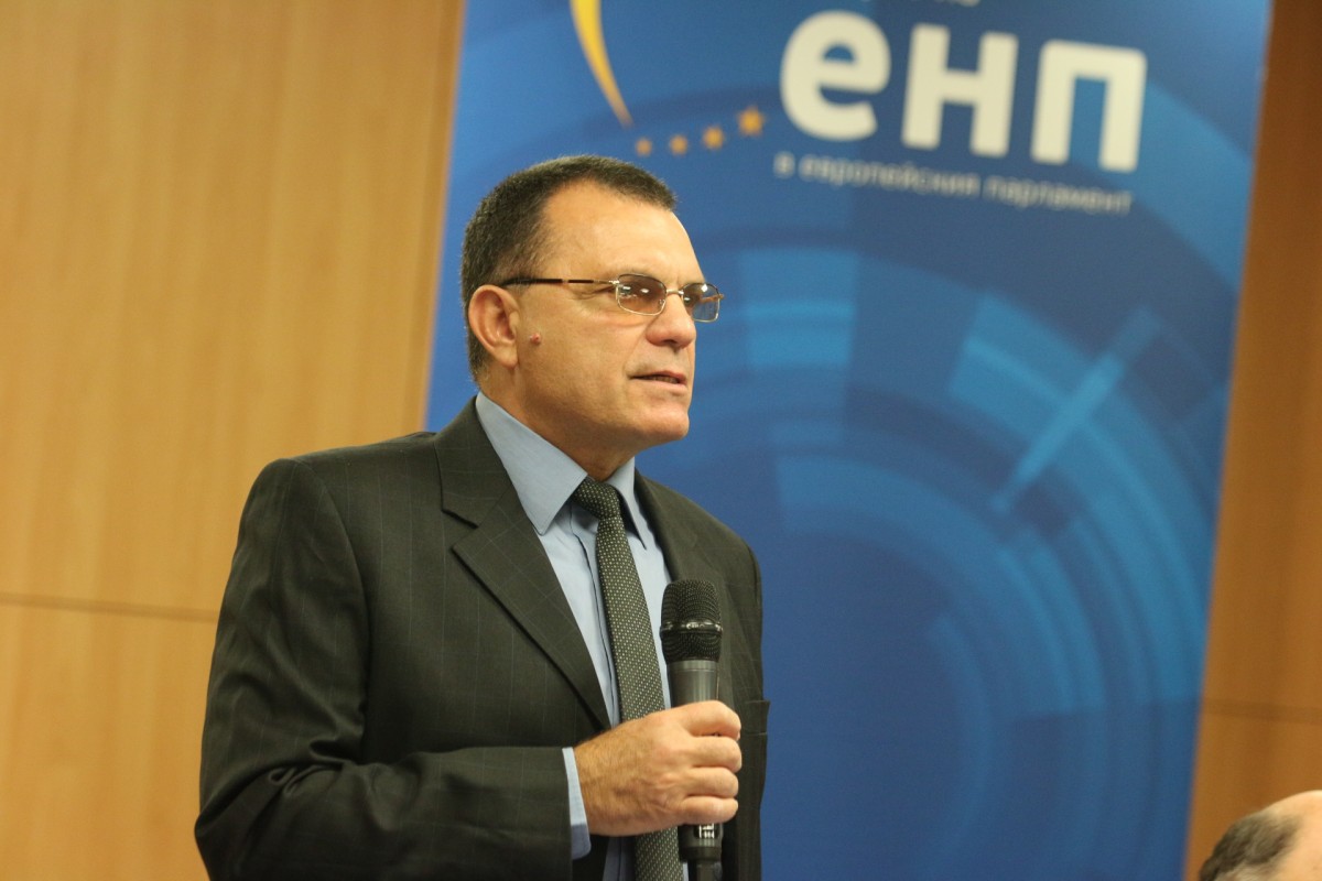Доц. Момчил Дойчев: Доверието в НАТО винаги надделява