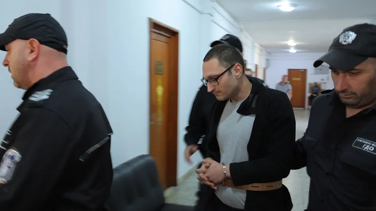 Доживотен затвор получи син, намушкал майка си 67 пъти в Бургас