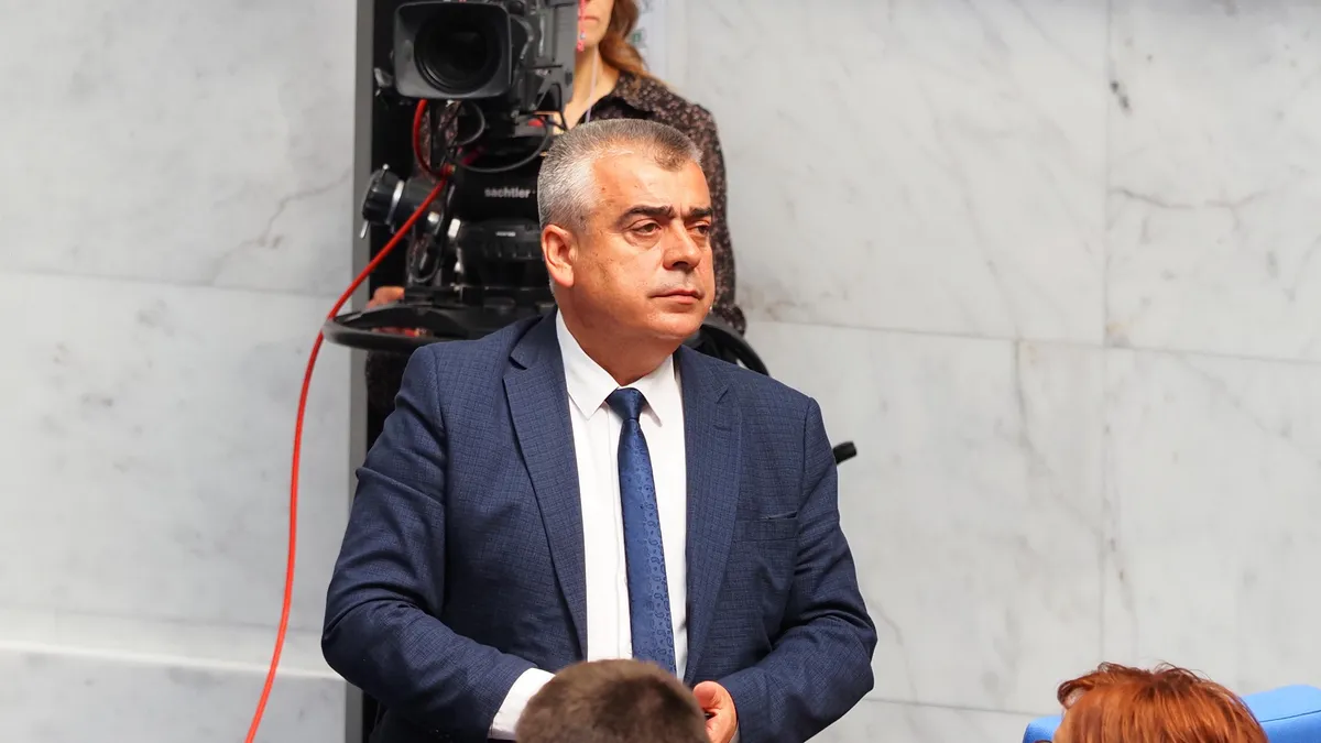 ДПС-ДПС възразиха срещу принудителната смяна на името на парламентарната им група